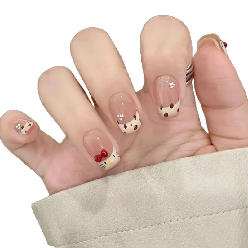 Niedliche katzenmotiv-nagelverlängerungen