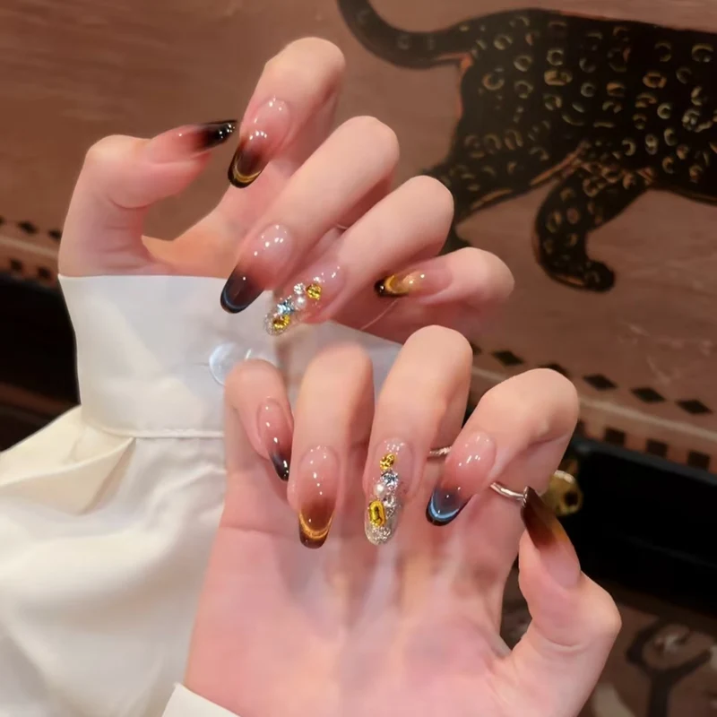 Künstlerische Farbverlauf Nagelkunstverlängerungen