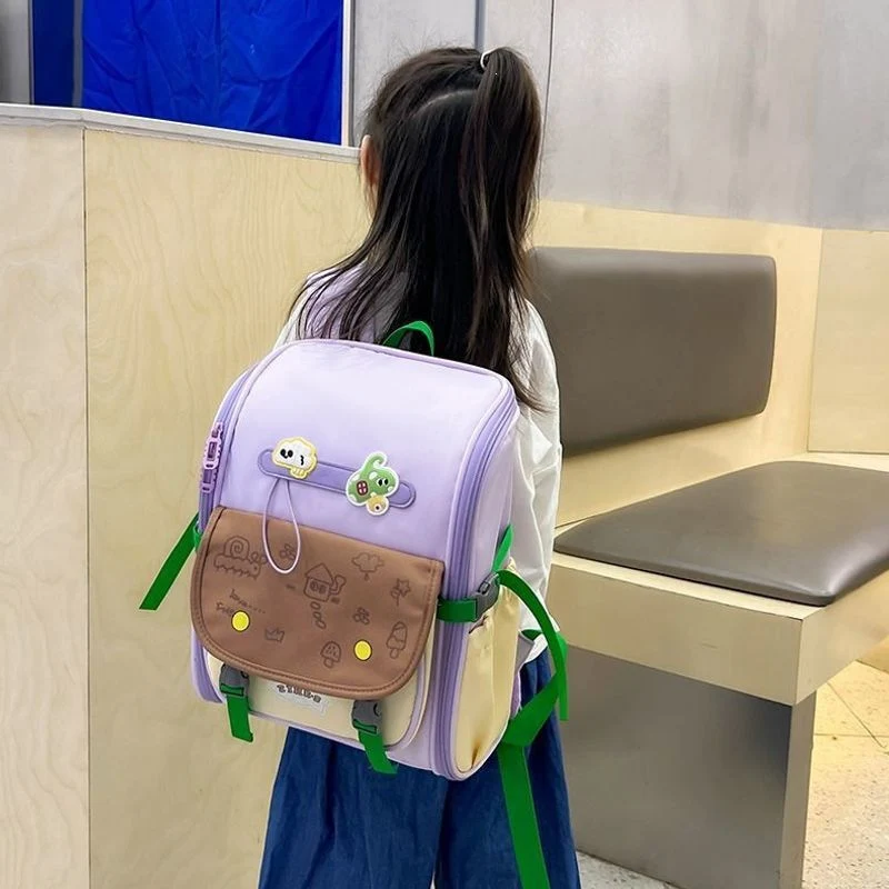 Süßer Cartoon-Charakter Schulrucksack Karnz