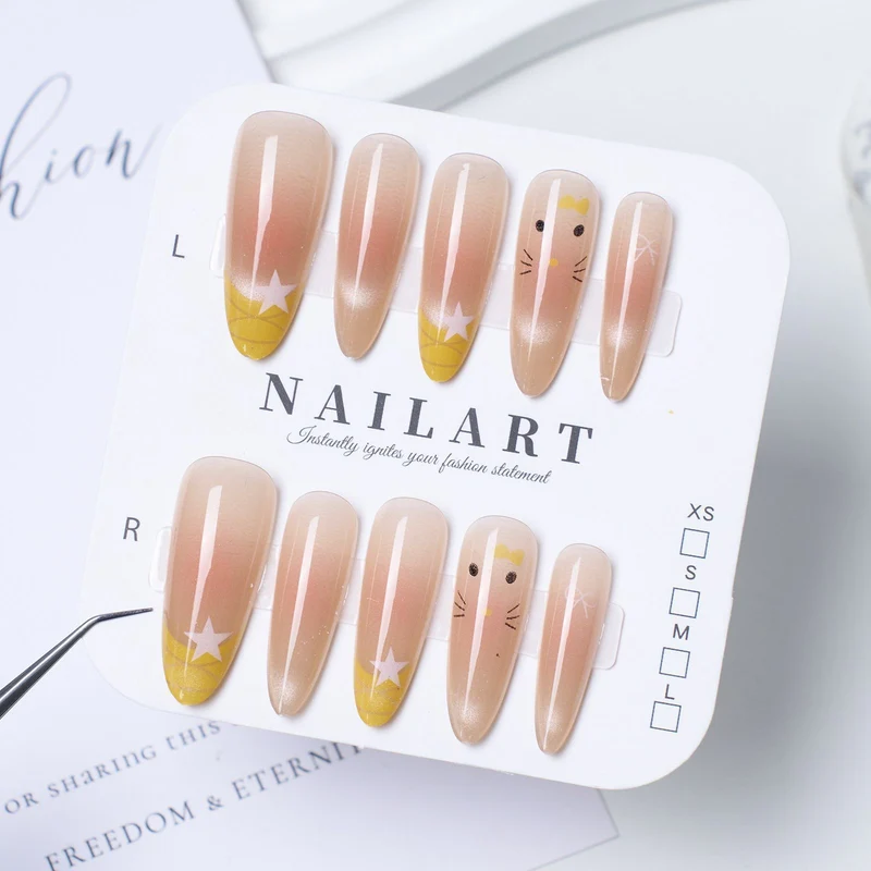 Stylisches Press-On-Nagelset