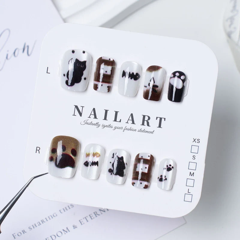 Stylisches Press-On-Nagelset