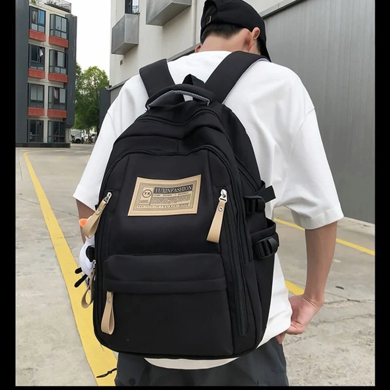 Vielseitiger Multi-Compartment-Rucksack Karnz
