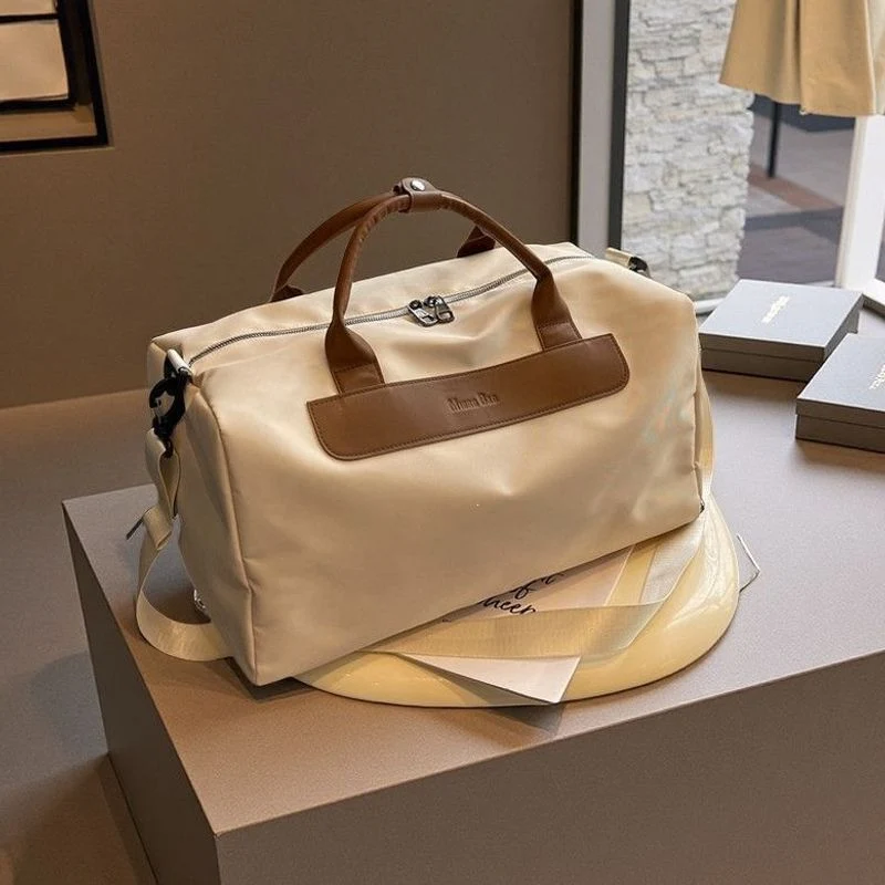 Geräumige multifunktionale Reisetasche Karnz