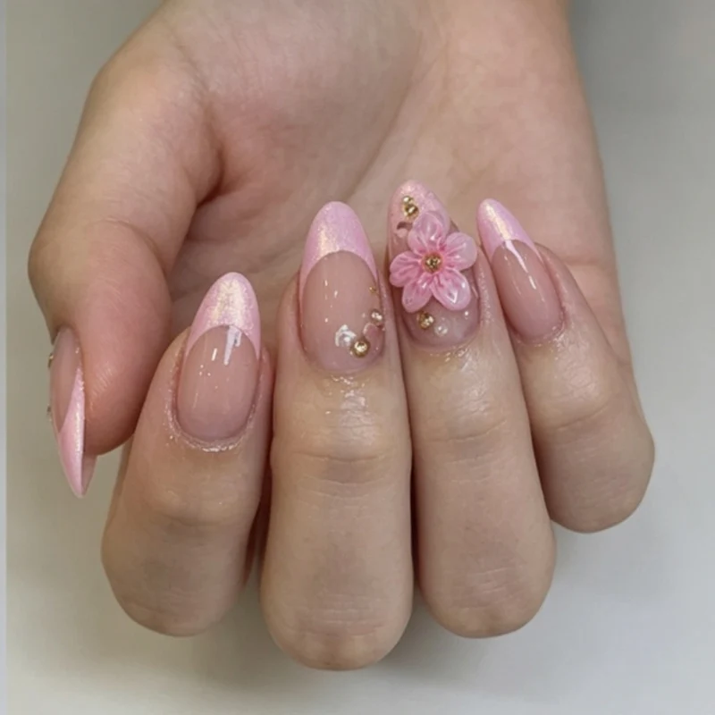 Floral Verziertes Stiletto Press-On Nail Set