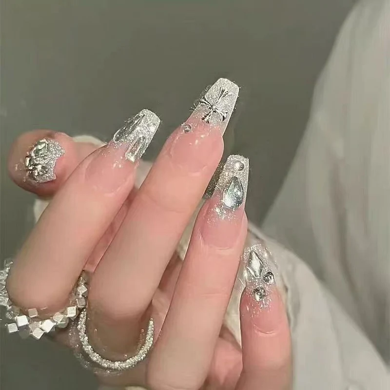 Floral Verzierter Press-On-Nagelset