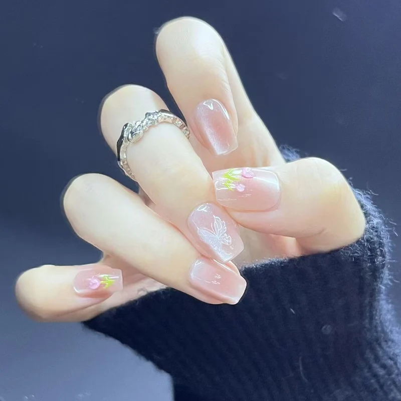 Floral Verzierter Press-On-Nagelset
