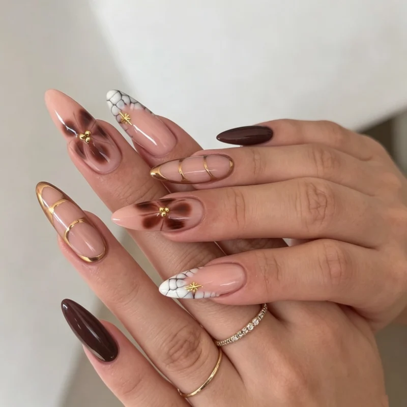 Festliche saisonale Nagelkunstverschönerungen
