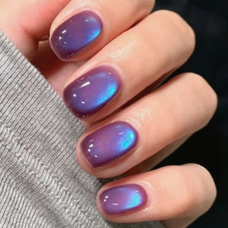 Festliche saisonale Nagelkunstverschönerungen