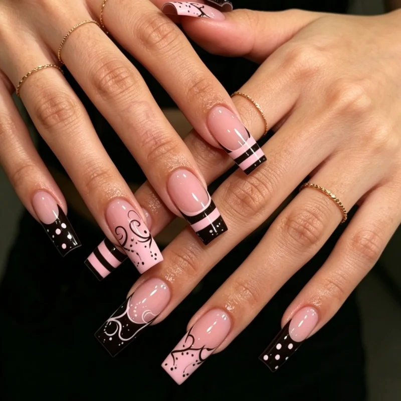 Festliche saisonale Nagelkunstverschönerungen