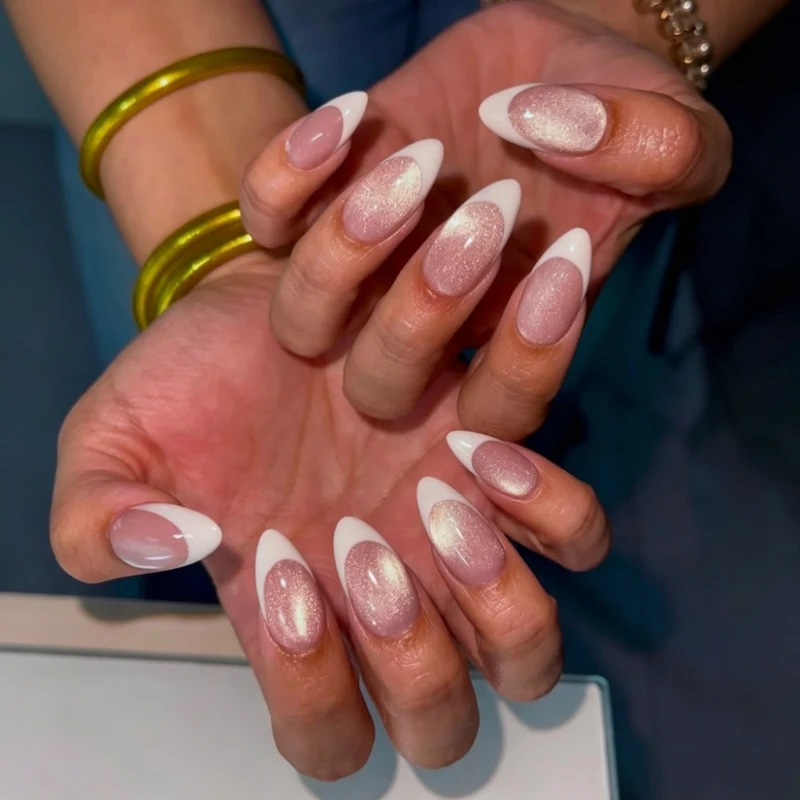Festliche saisonale Nagelkunstverschönerungen