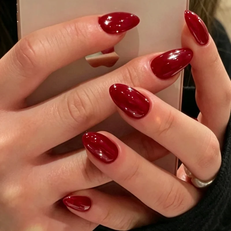 Festliche saisonale Nagelkunstverschönerungen