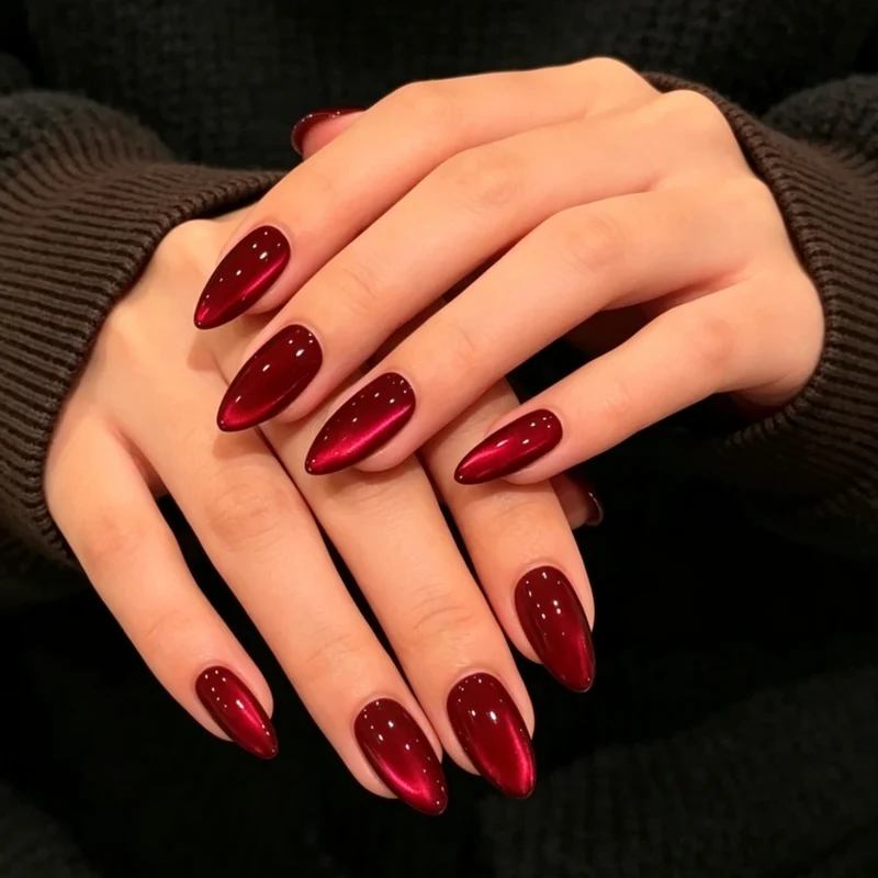 Festliche saisonale Nagelkunstverschönerungen