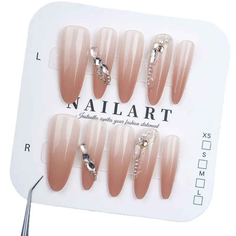 Elegantes Stiletto Press-On-Nagel-Set