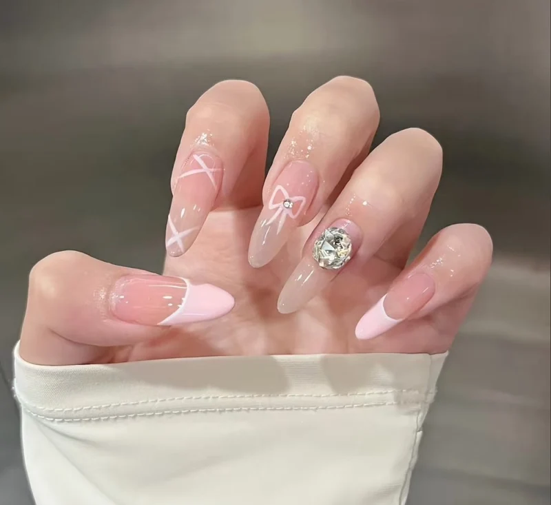 Elegante Stiletto-Nagelkunst-Verstärkungen