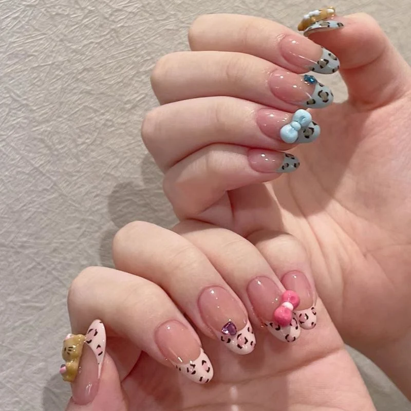 Elegante Stiletto-Nagelkunst-Verstärkungen
