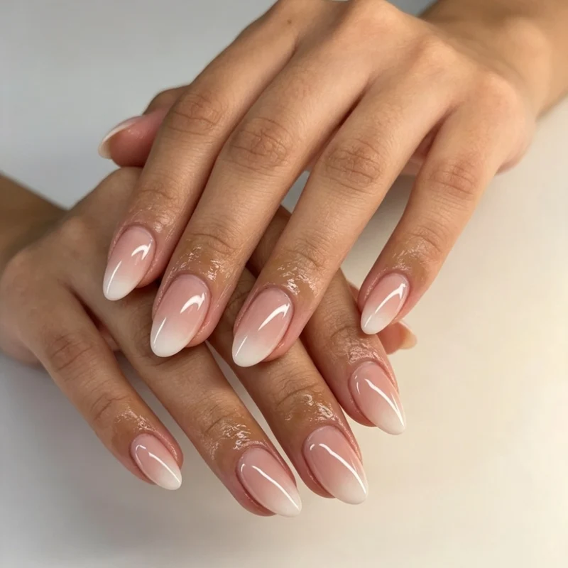 Elegante Stiletto-Gel-Nagelverlängerungen