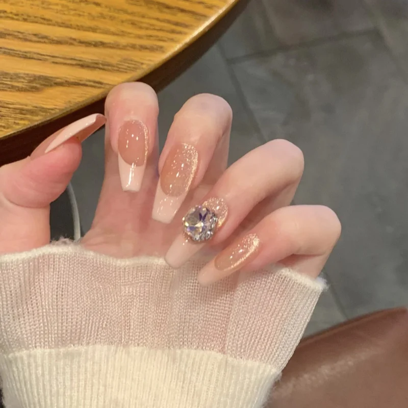 Elegante Press-On Nagelverzierungen