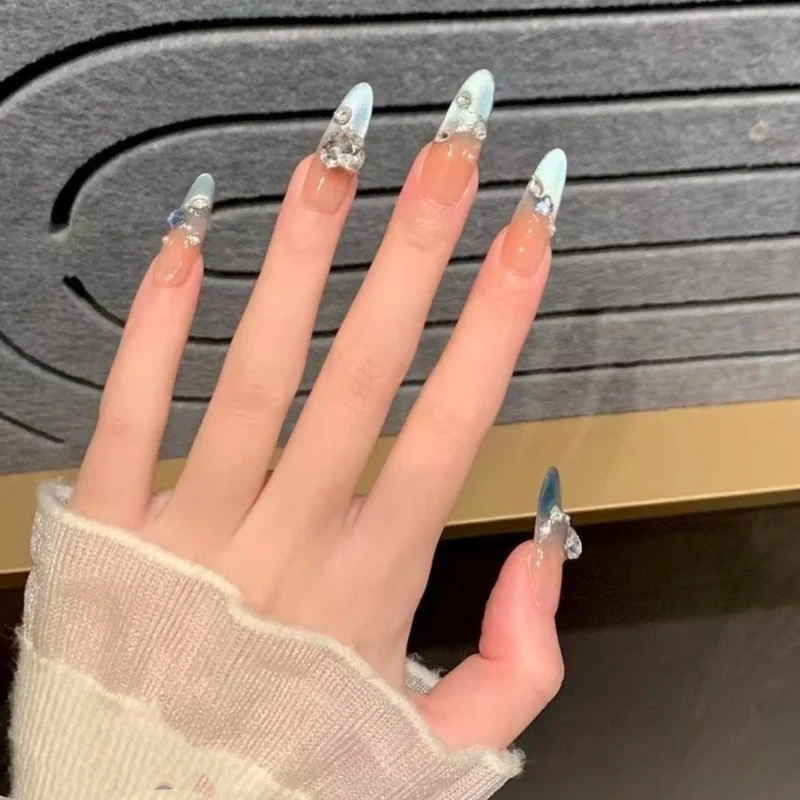 Elegante Ombre Stiletto Nagelverlängerungen