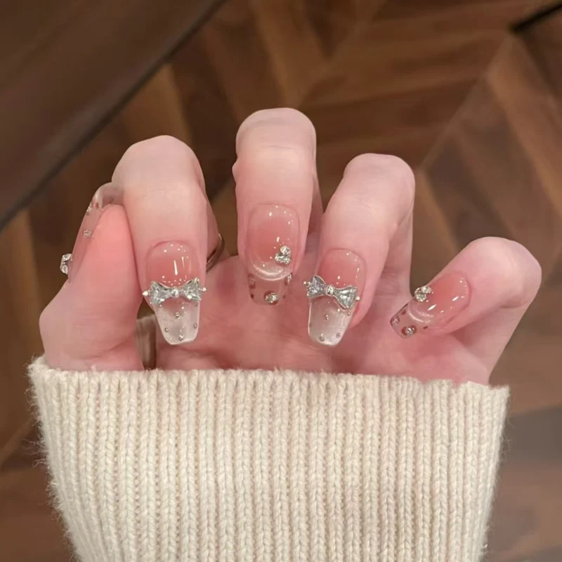 Elegante Ombre Stiletto Nagelverlängerungen