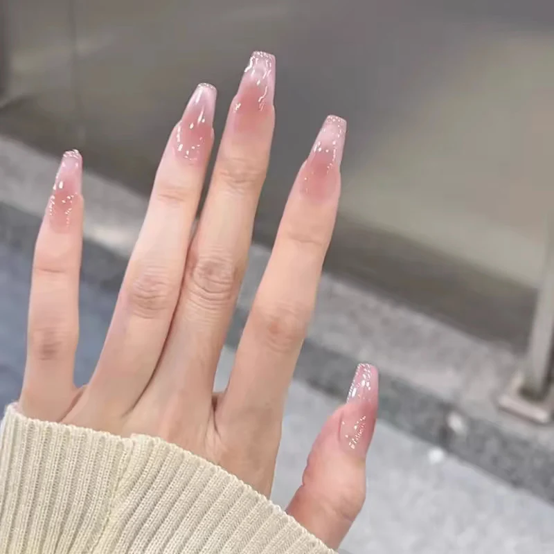 Elegante lange Stiletto-Nagelverstärkungen