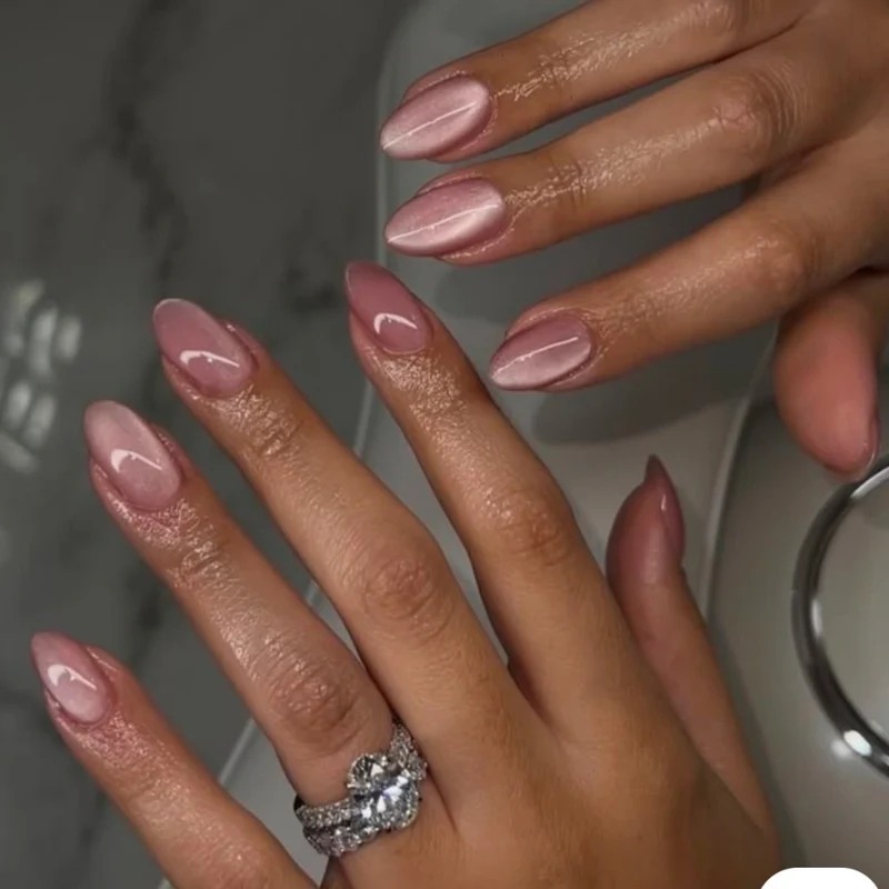 Elegante Glänzende Mandel-Förmige Nagelvergrößerungen