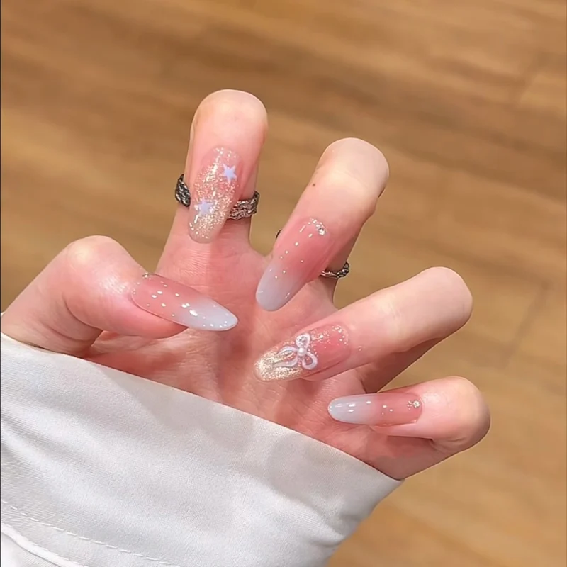 Elegante Glitternde Stiletto Nail Extensions