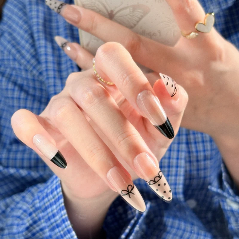 Elegante Französische Spitze Nagelkunst Verlängerungen