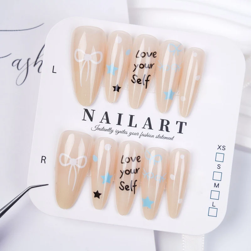Elegantes, mit einer Schleife verziertes Press-On-Nagel-Set