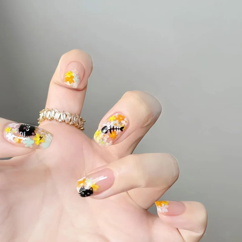 Elegantes, mit einer Schleife verziertes Press-On-Nagel-Set