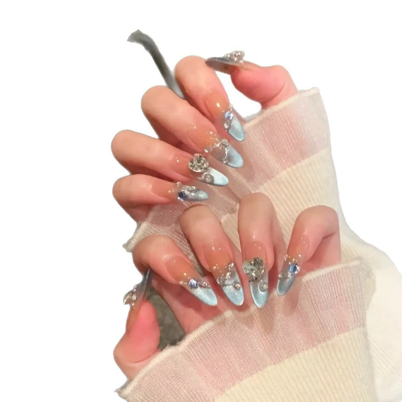 Elegantes, mit einer Schleife verziertes Press-On-Nagel-Set