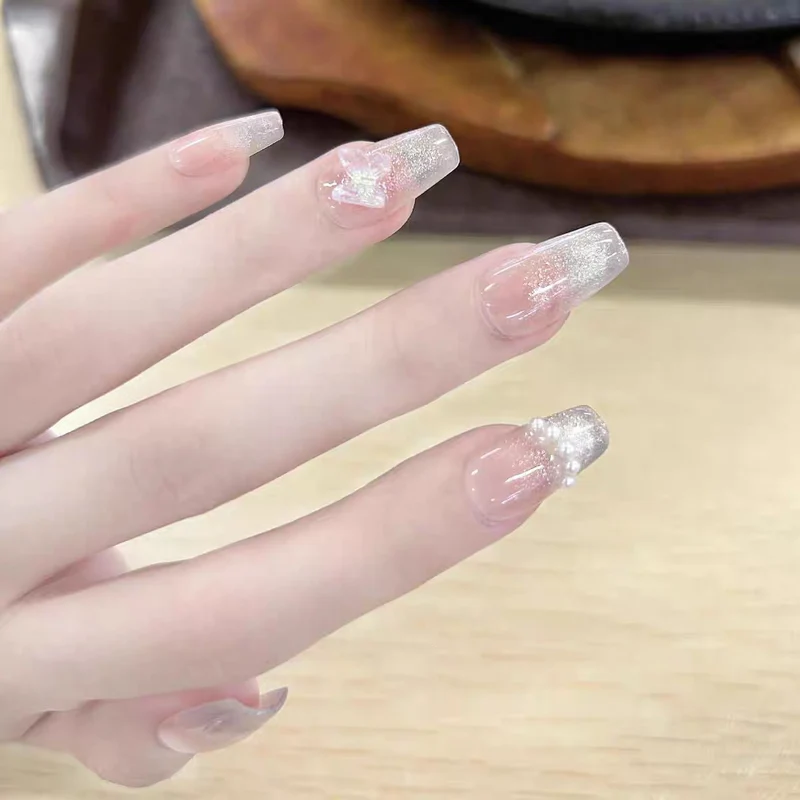 Elegante Künstlerische Stiletto Nagelverzierungen