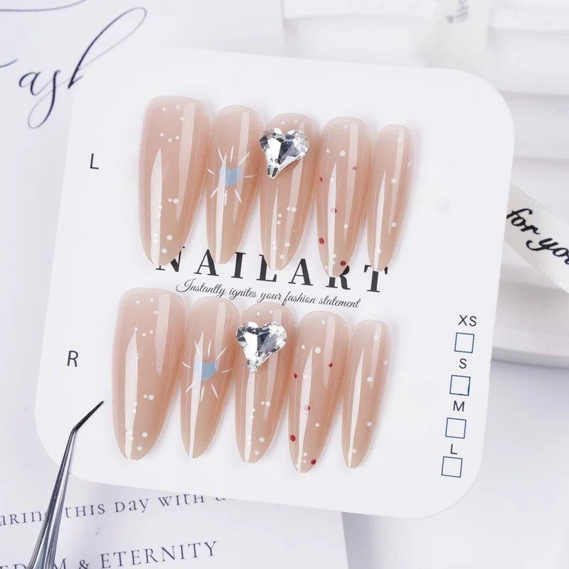 Dekorativer Stiletto Press-On Nagelset
