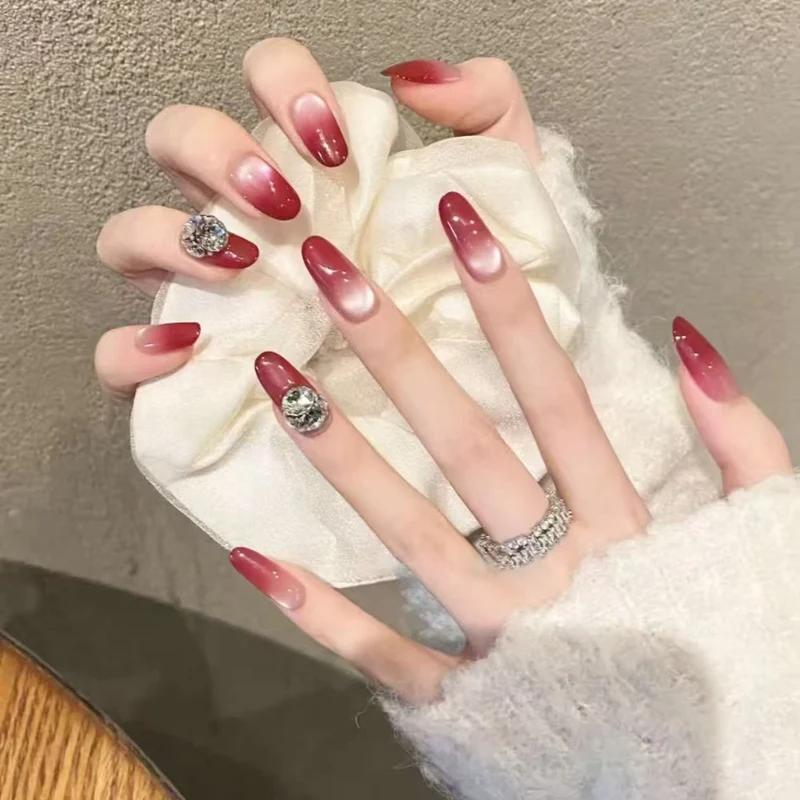 Dekorative Stiletto Press-On Nagelverlängerungen