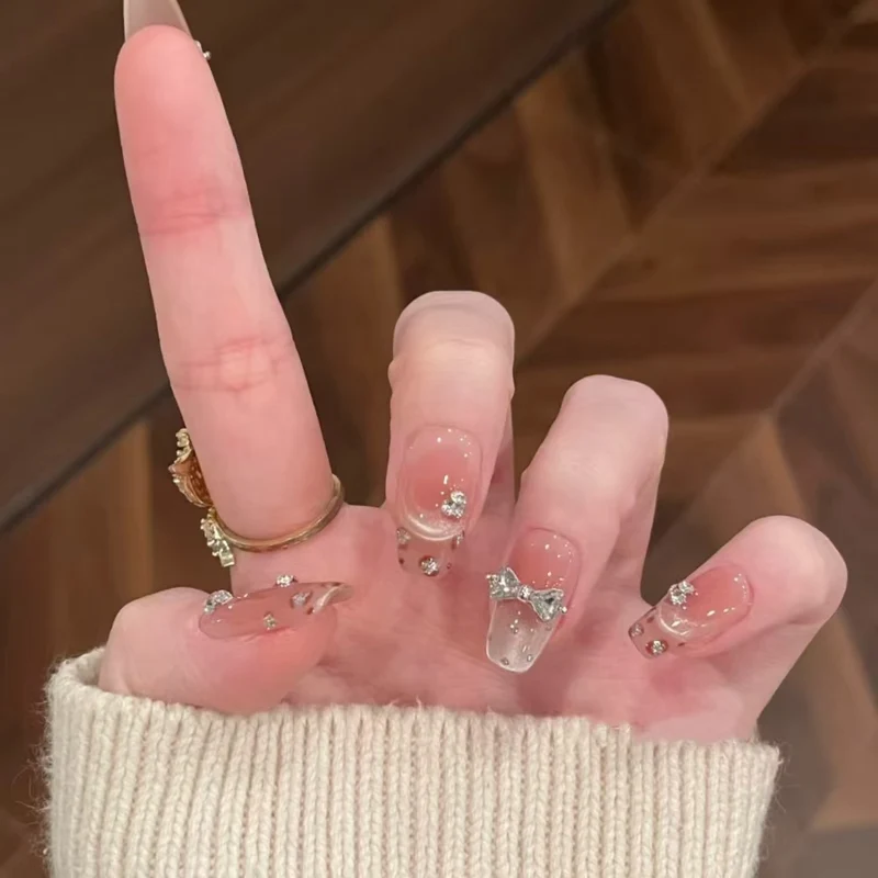 Dekorative Stiletto-Nagelspitzen