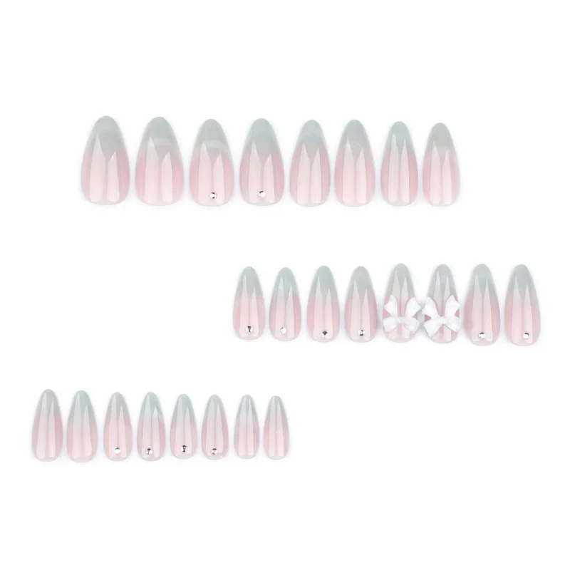 Dekorative Stiletto-Nagelverstärkungen