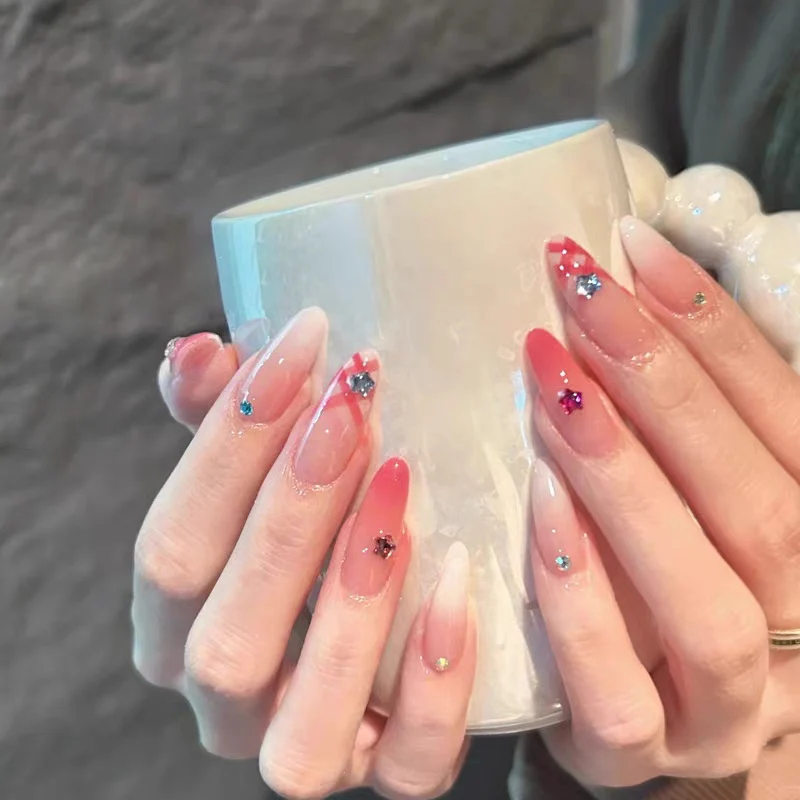 Dekorative Nagelverstärkungen