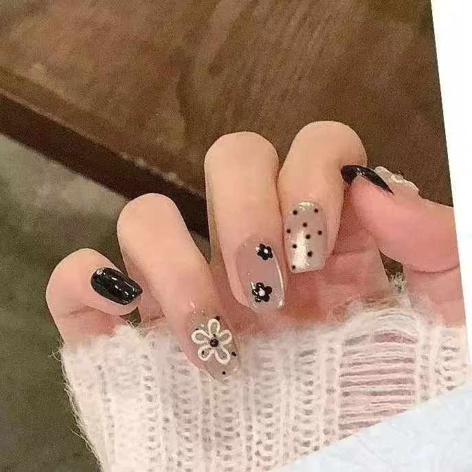 Dekorative Nagelkunst Verbesserungen