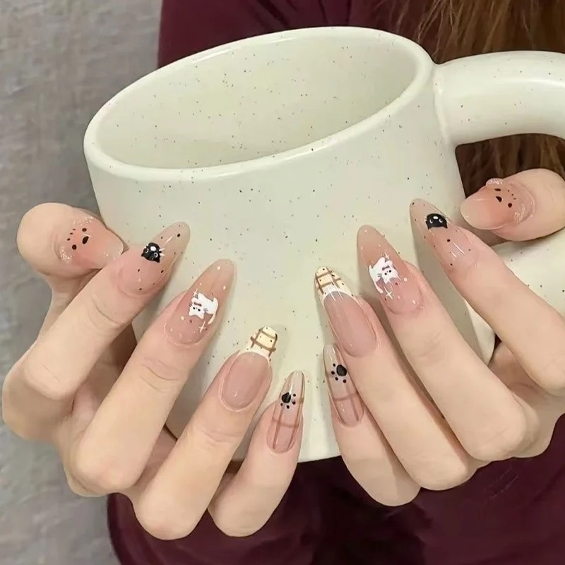 Dekorative Nagelkunst Verbesserungen