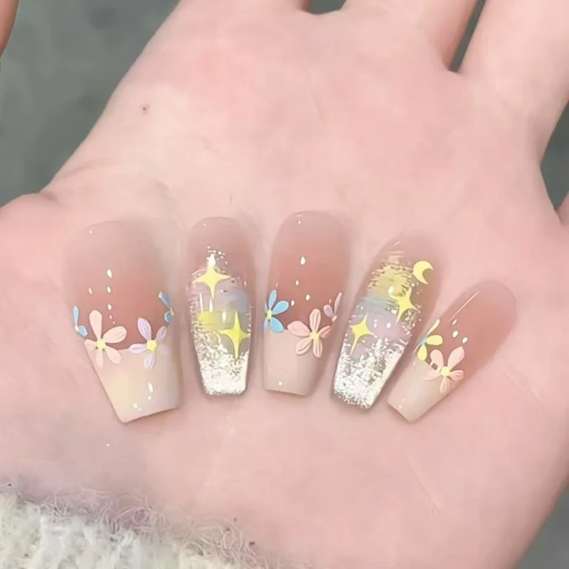 Dekorative Nagelkunst Verbesserungen