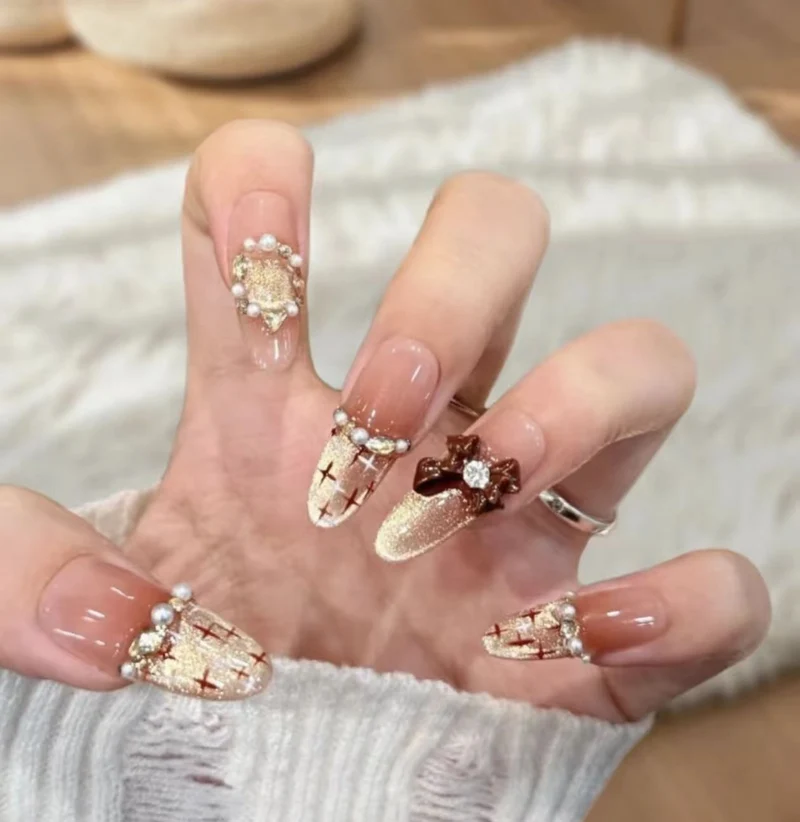 Dekorative Nagelkunst
