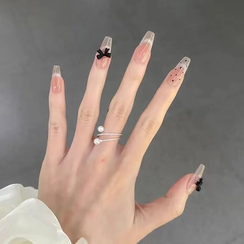 Dekorative Nagelkunst
