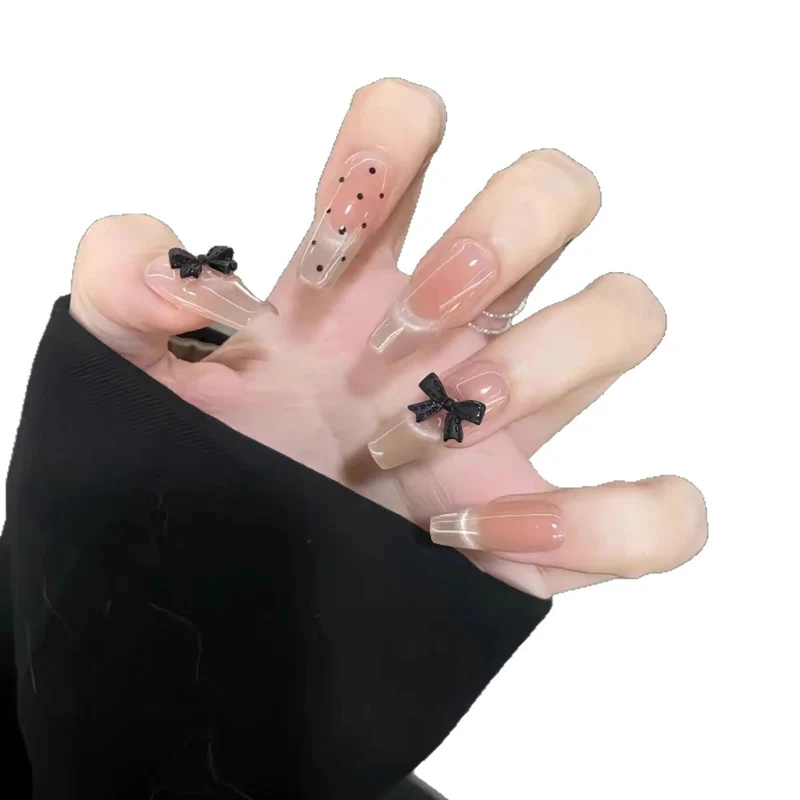 Dekorative Nagelkunst