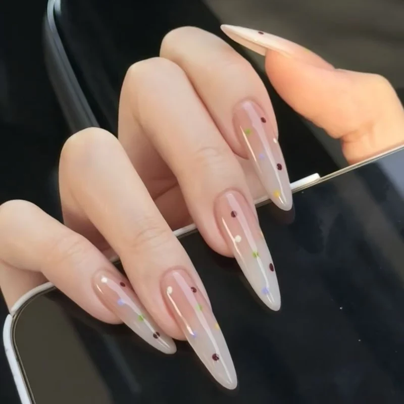 Dekorative Blumennagelkunst Tipps