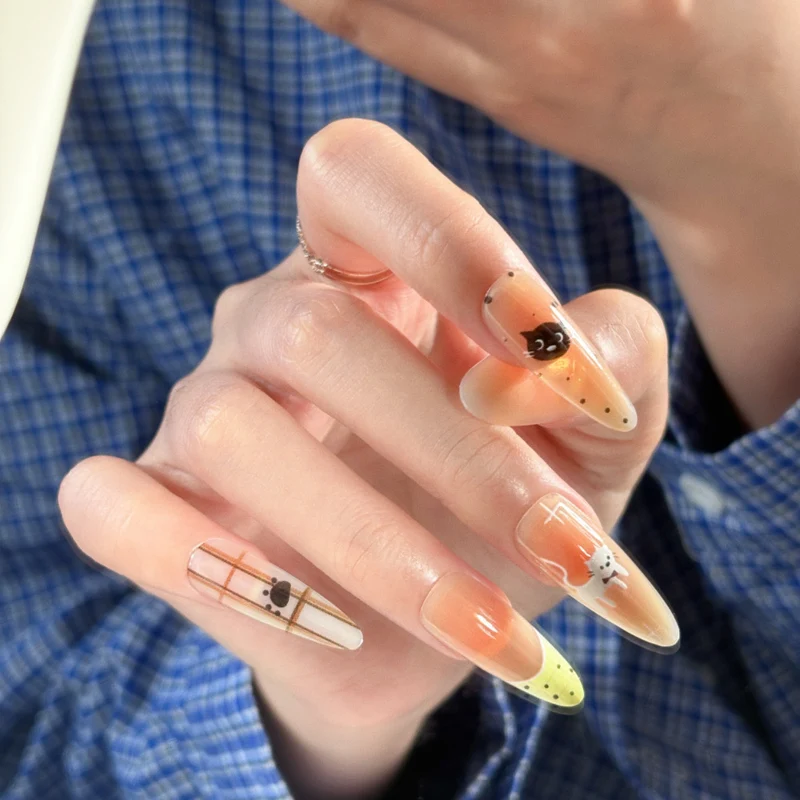 Dekoratives florales Nagelkunst-Set