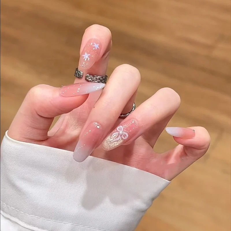 Dekoratives florales Nagelkunst-Set