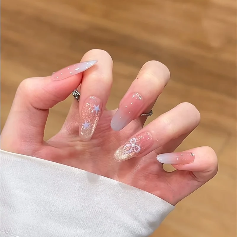 Dekoratives florales Nagelkunst-Set