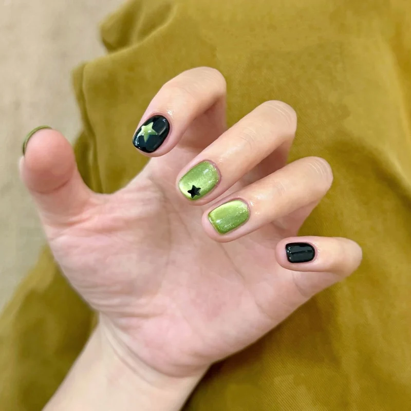 Dekorative tierische Nagelverlängerungen