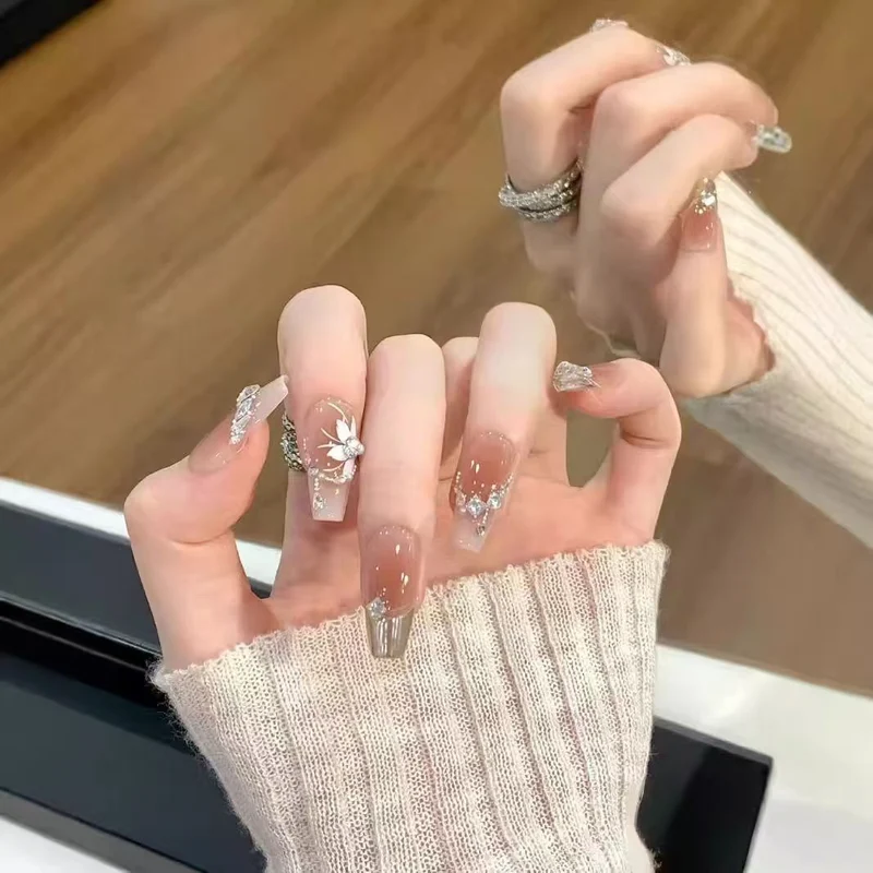 Dekorative 3D Glitzer Stiletto Nagelverstärkungen