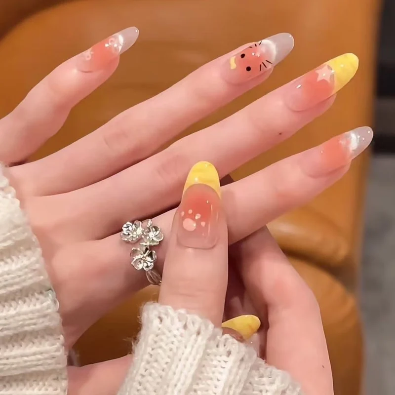 Künstlerische Stiletto-Nagelverbesserungen