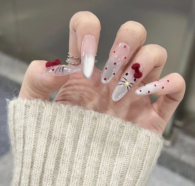 Künstlerische Stiletto-Nagelverbesserungen